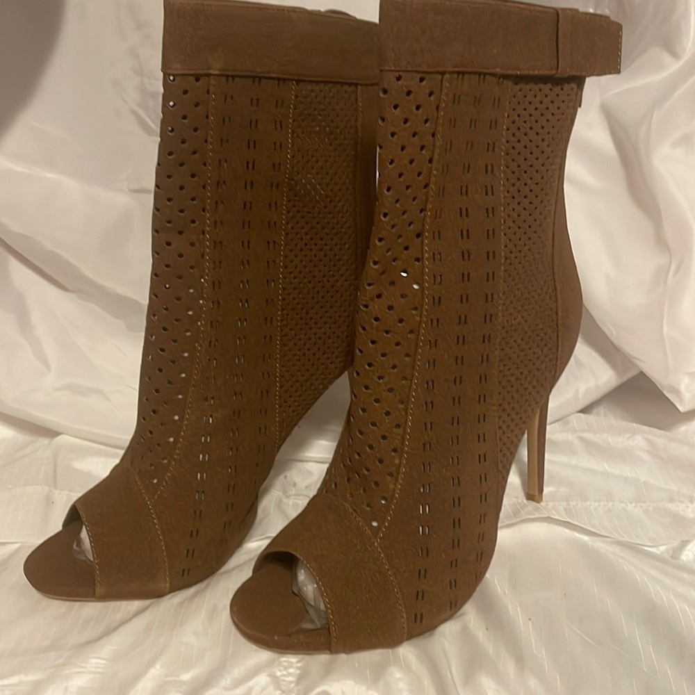 M & L Sz 11 Women’s